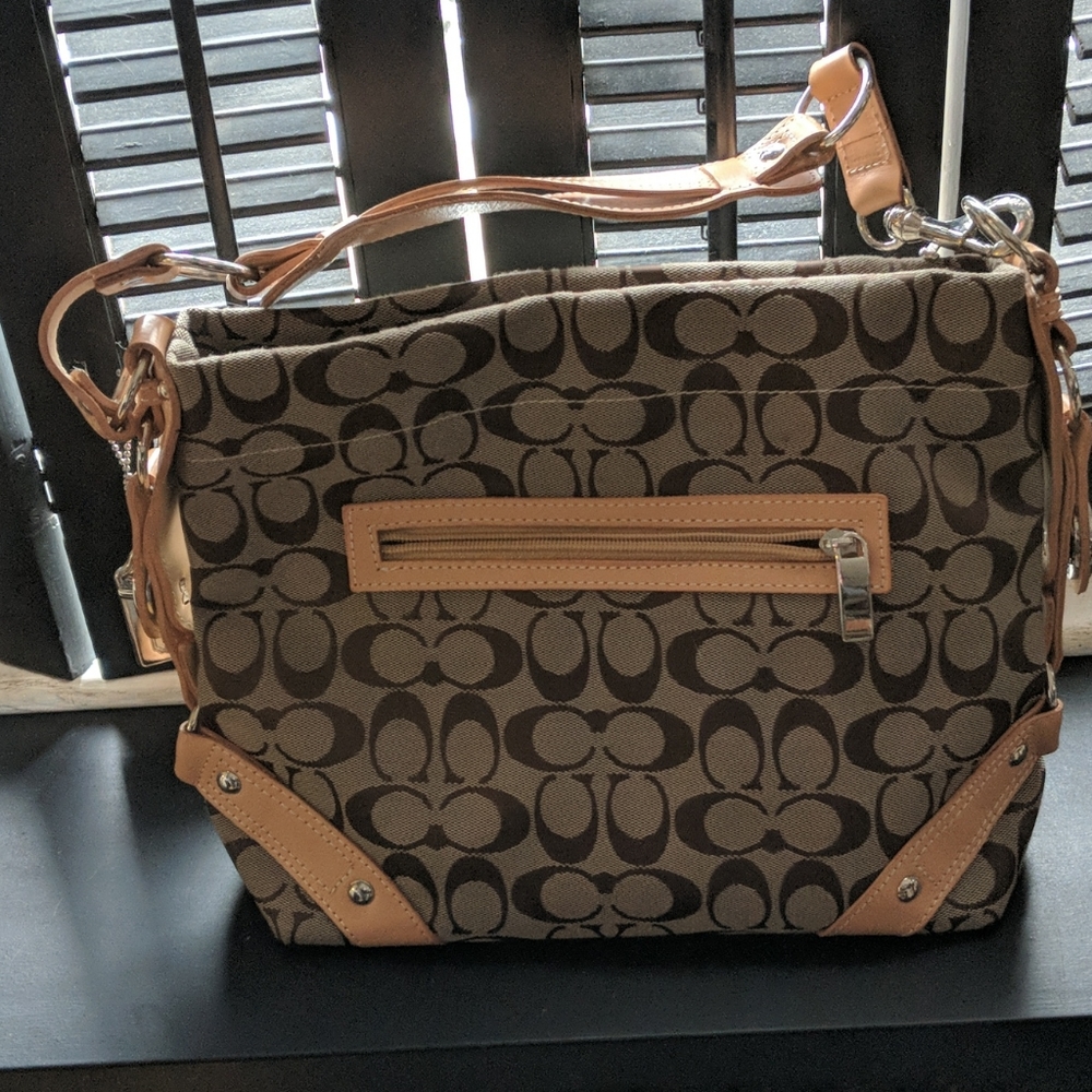 SHOULDER BAG